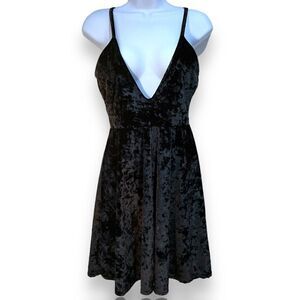 BOOHOO NIGHT Velvet Black Deep V-Neck party Mini Dress Size 8